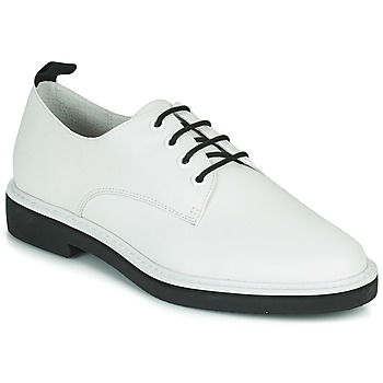 André  TWIST  women's Casual Shoes in White