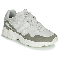 Shoes Men Low top trainers adidas Originals YUNG-96 White / Beige