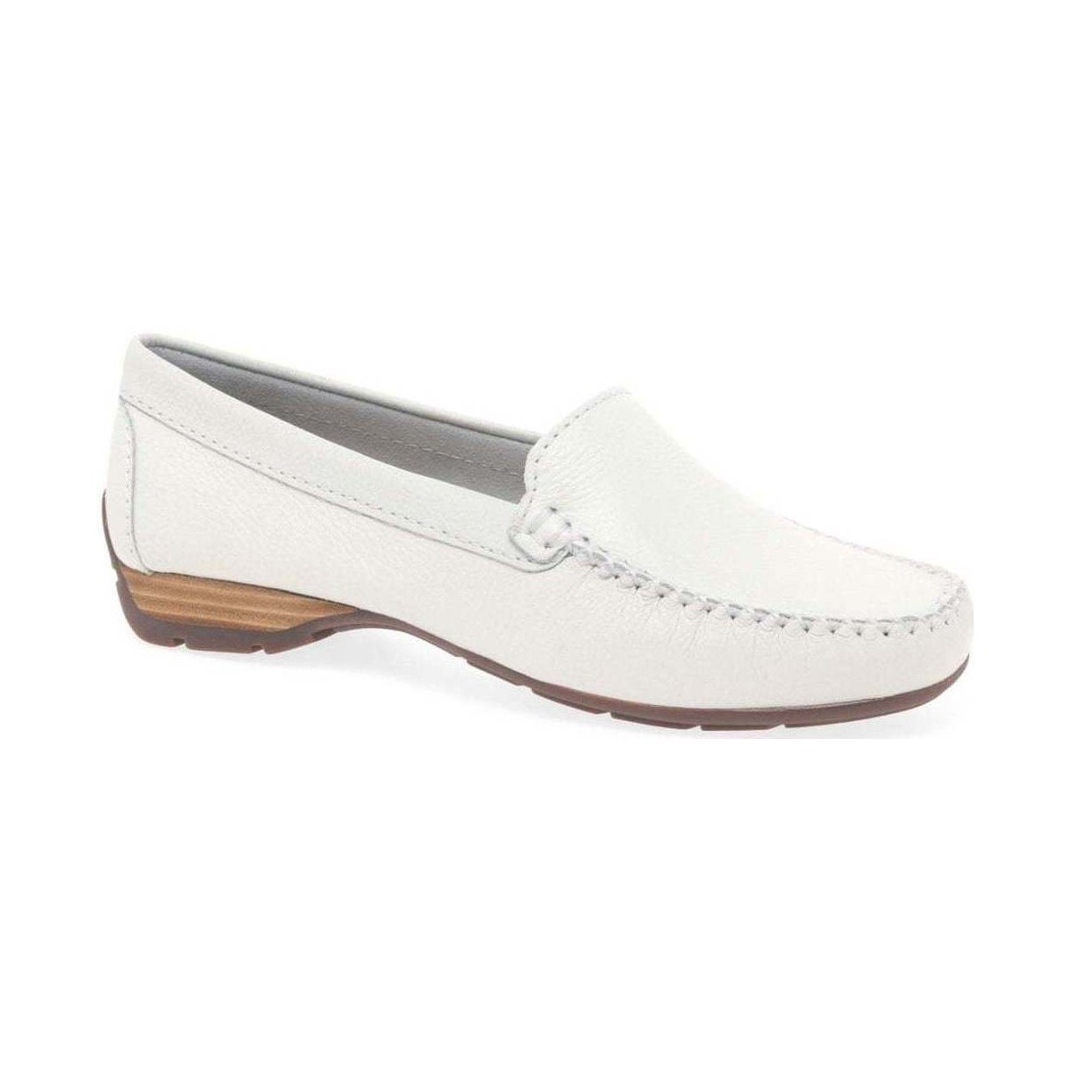 Shoes Women Derby Shoes & Brogues Charles Clinkard Sun II Womens Moccasins White