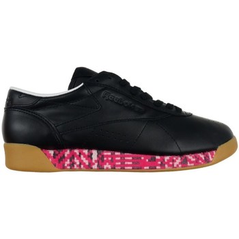 Reebok Sport  Freestyle Low Old Meets  women's Shoes (Trainers) in Black