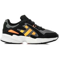 Shoes Men Low top trainers adidas Originals YUNG96 Chasm Black, White, Grey