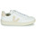 Shoes Low top trainers Veja V-12 White / Beige