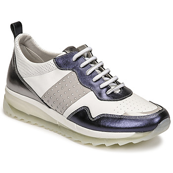 Dorking  VIP  women's Shoes (Trainers) in White. Sizes available:3.5,4,5,5.5,6.5,7.5,2.5
