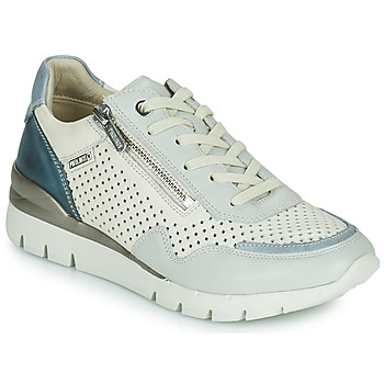 Pikolinos  CANTABRIA W4R  women's Shoes (Trainers) in White