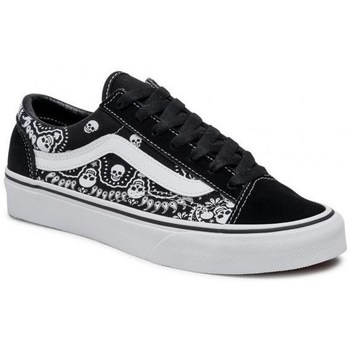 Vans  Style 36  women's Shoes (Trainers) in Black