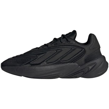 Adidas  Ozelia  men's Shoes (Trainers) in Black