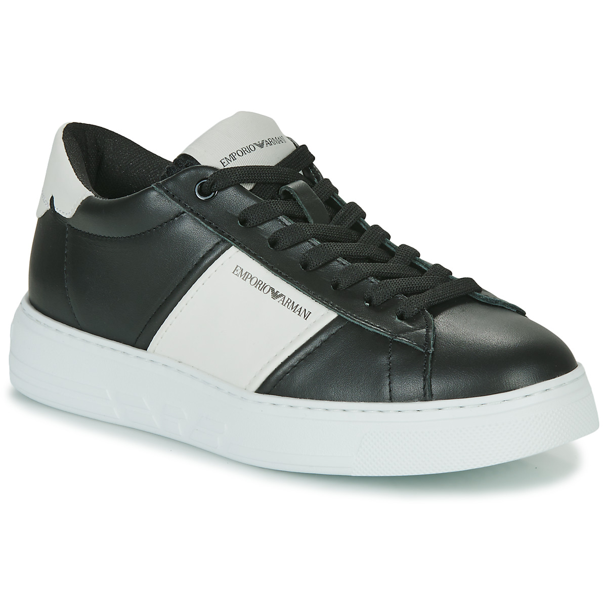 emporio armani  x4x570-xn010-q475  men's shoes (trainers) in black