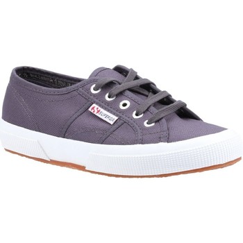 Superga  2750 Cotu Classic Womens Trainers  women's Shoes (Trainers) in Grey