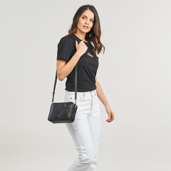 Calvin Klein Jeans RE-LOCK QUILT CAMERA BAG Black