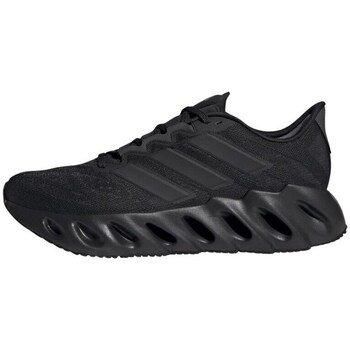 Shoes Men Low top trainers adidas Originals Switch Fwd M Black