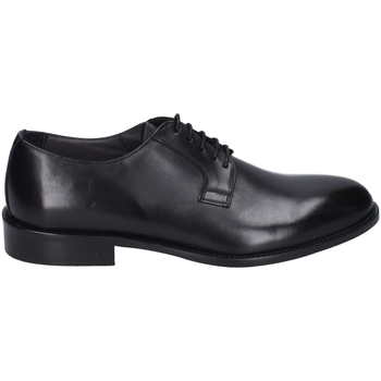 Shoes Men Derby Shoes & Brogues Pollini EZ821 Black