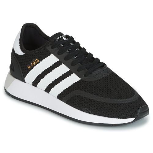 Shoes Low top trainers adidas Originals INIKI RUNNER CLS Black