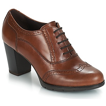 André  CAPITAINE  women's Casual Shoes in Brown