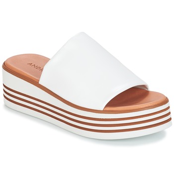 André  LARRY  women's Sandals in White